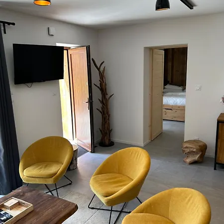 Alexandre Apartment *
